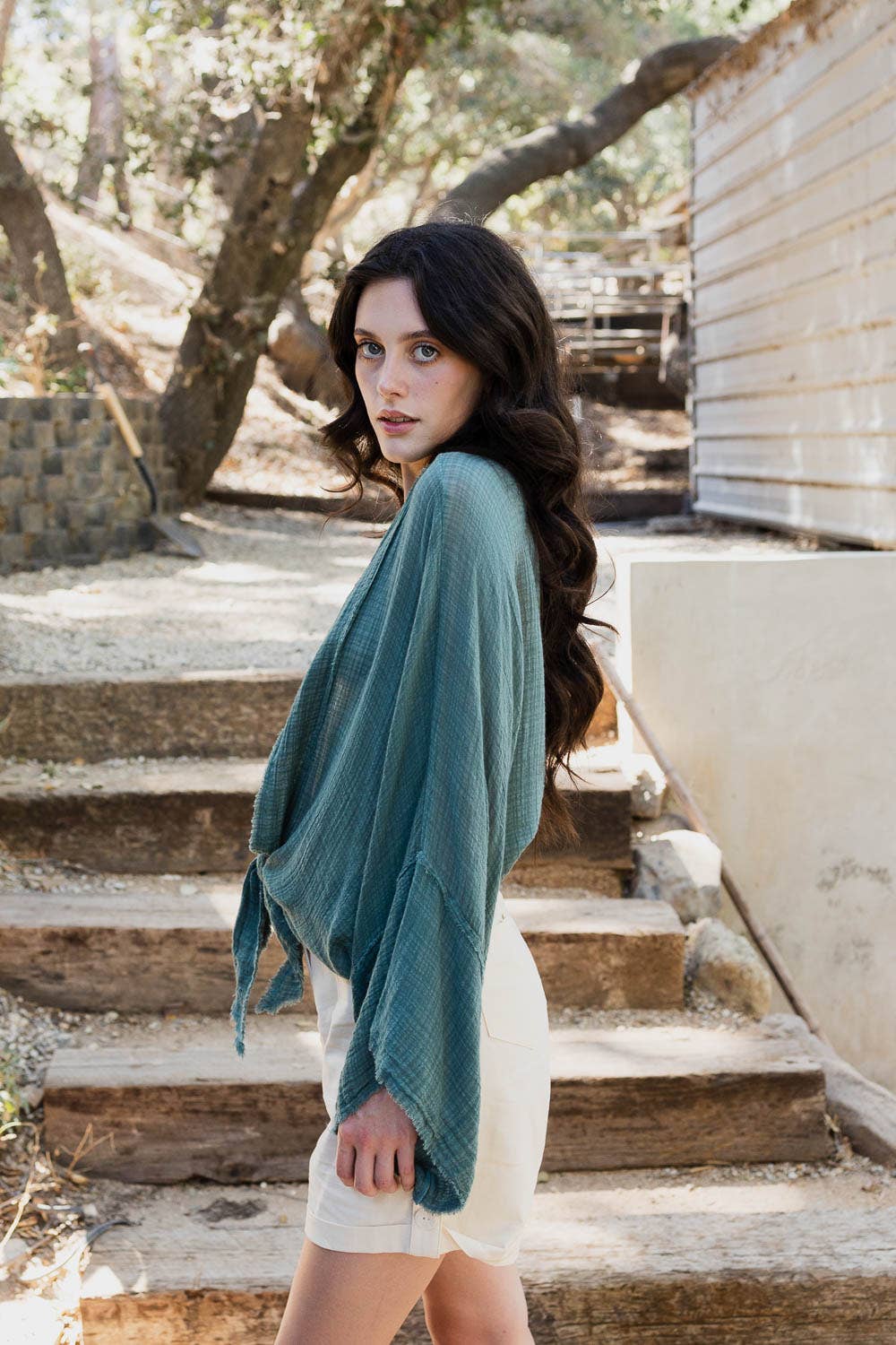 LS Flounce Sleeve Kimono Wrap - Perfect Summer Fashion 🤞