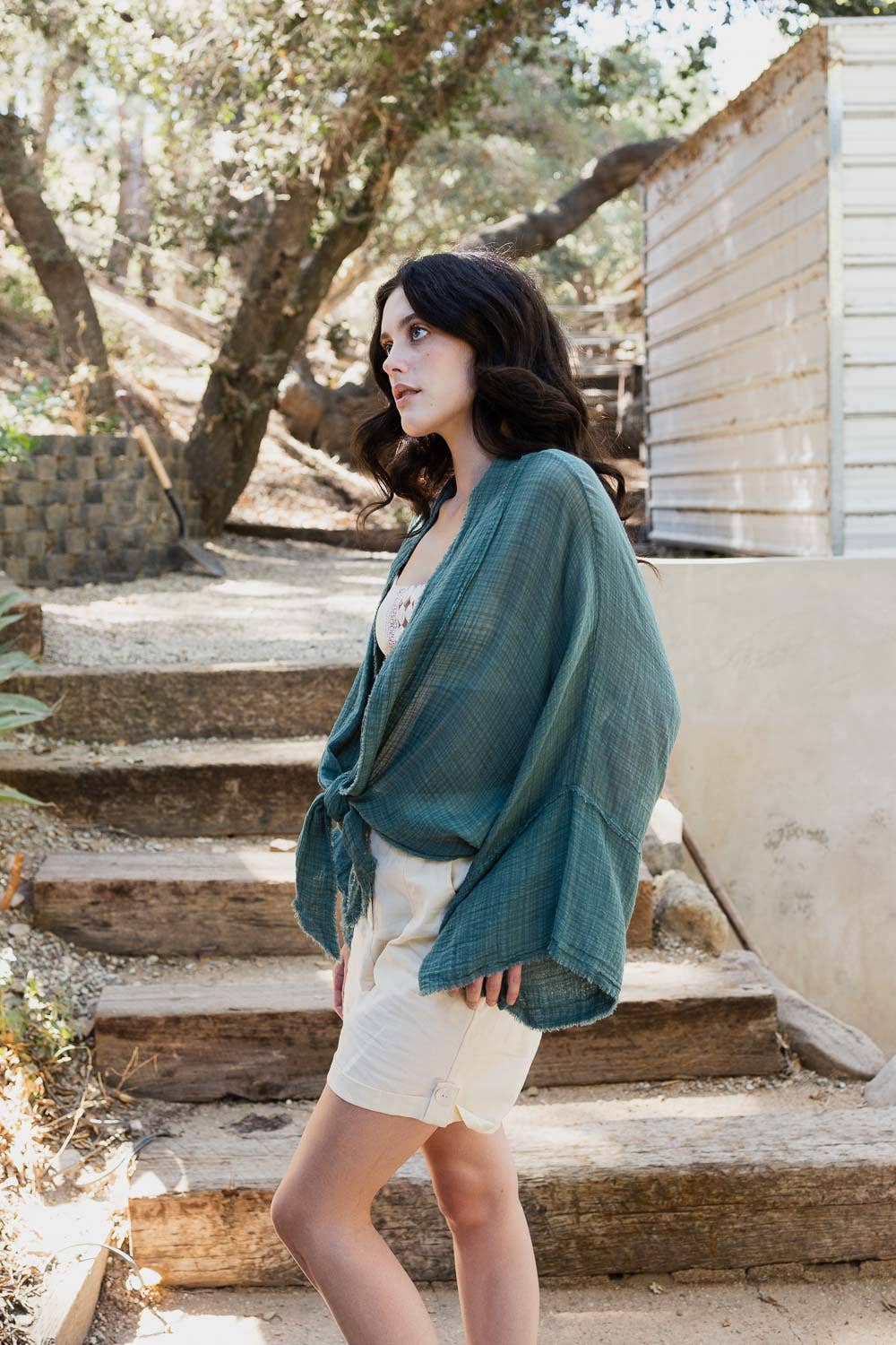 LS Flounce Sleeve Kimono Wrap - Perfect Summer Fashion 🤞